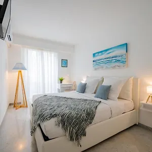 Le Victoria - Beau 2p Avec Vue Mer, Balcon, Piscine, Sauna Et Parking Prive Au Centre De Appartement Menton