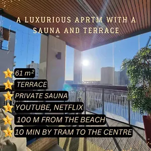 Eira Sauna & Terrace Luxe Apartment
